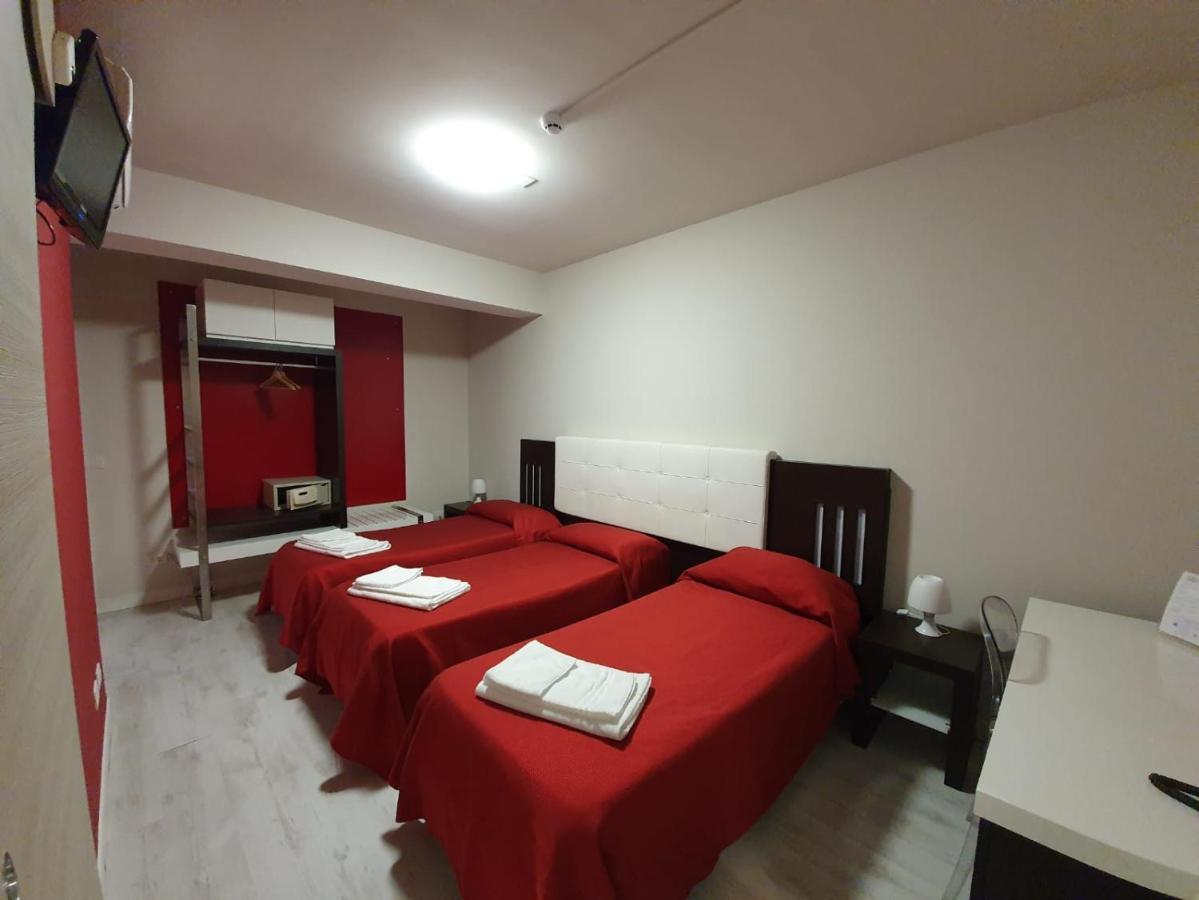 Hotel Casale Dei Greci Бианкавила Екстериор снимка